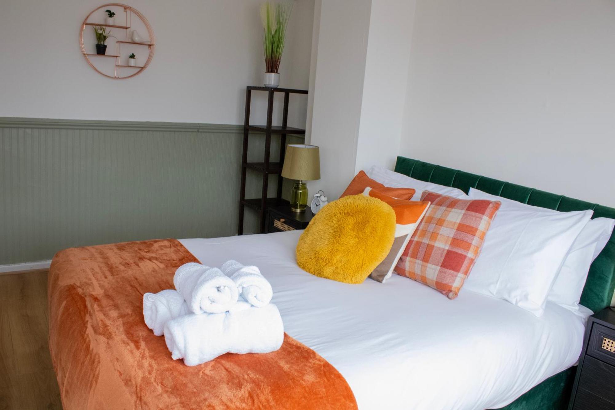 Harvard House, Stylish 3 Bedroom House In Solihull 5 Mins To The Nec, Bhx ,Jlr With Free Parking Birmingham Dış mekan fotoğraf
