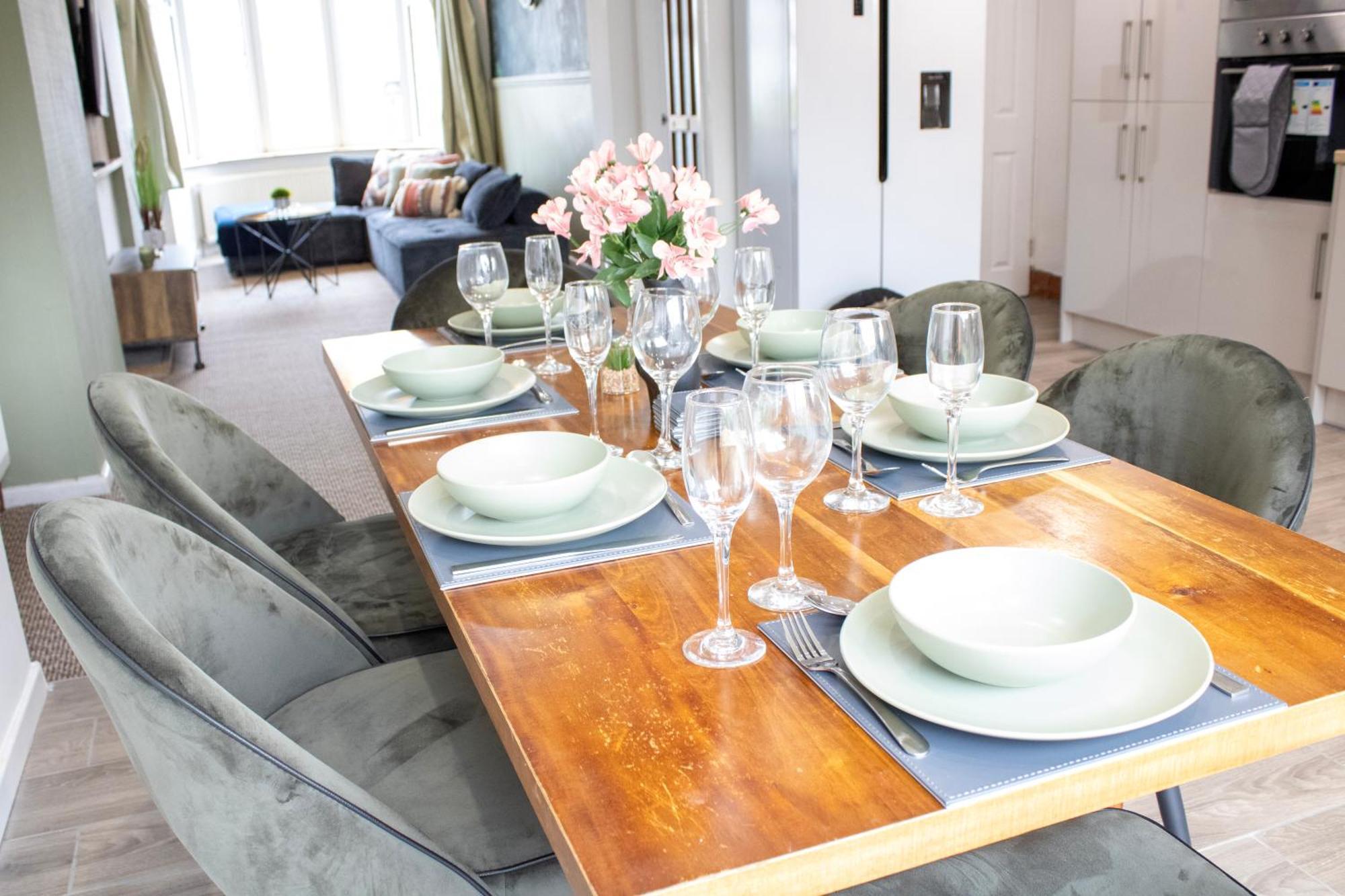 Harvard House, Stylish 3 Bedroom House In Solihull 5 Mins To The Nec, Bhx ,Jlr With Free Parking Birmingham Dış mekan fotoğraf